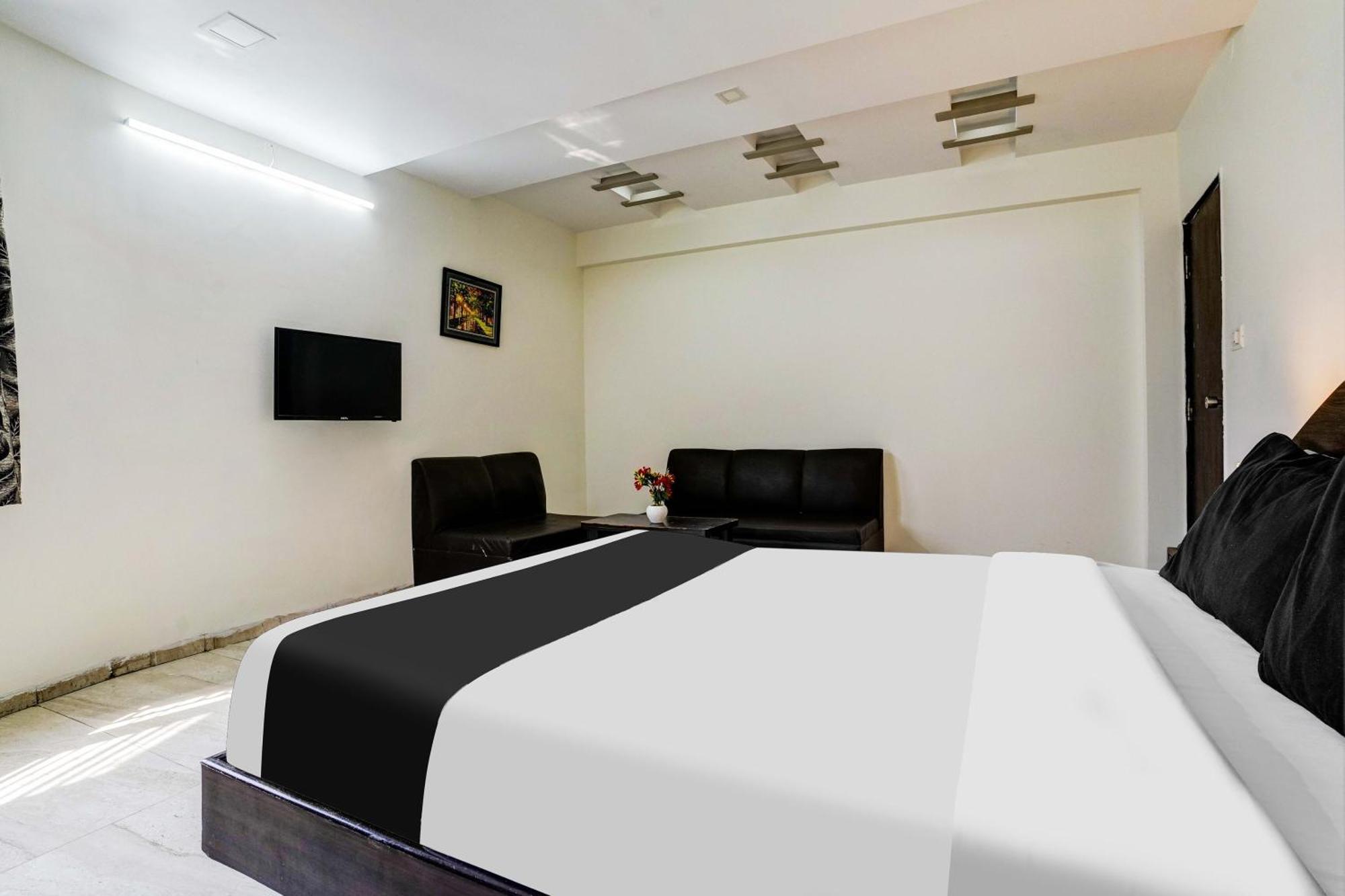 Super Hotel O Nashik Near Vijay Mamta Theatre Formerly Sahara Inn Eksteriør billede