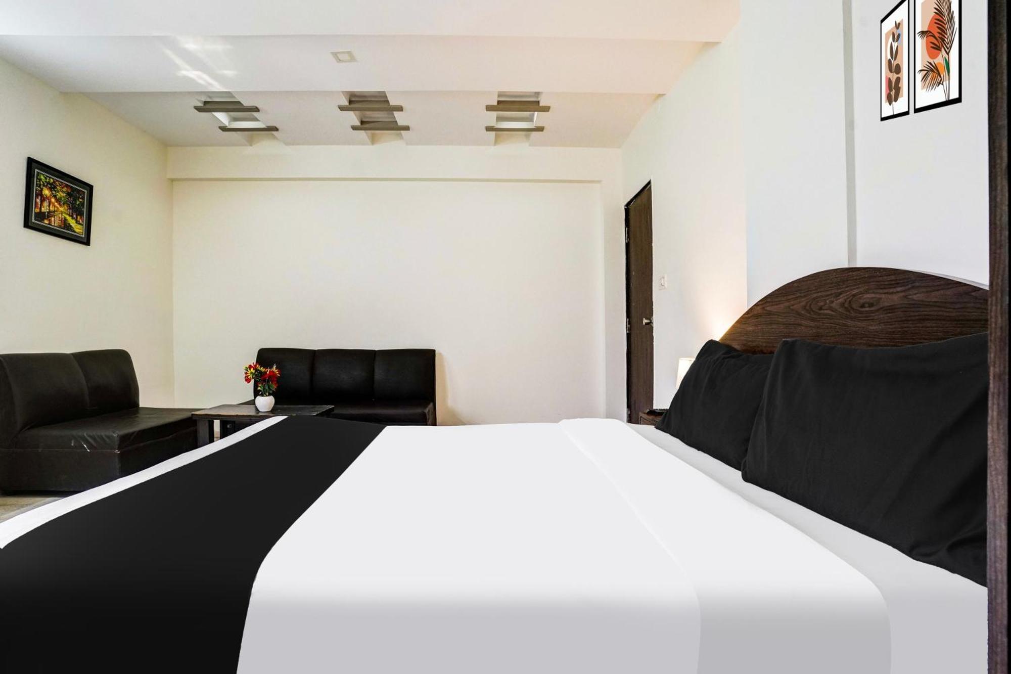 Super Hotel O Nashik Near Vijay Mamta Theatre Formerly Sahara Inn Eksteriør billede